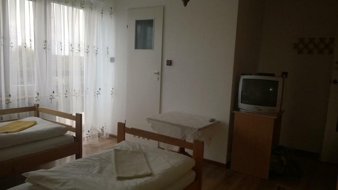 Agrohotelik-Gospodarstwo Agroturystyczne Mrągowo Esterno foto