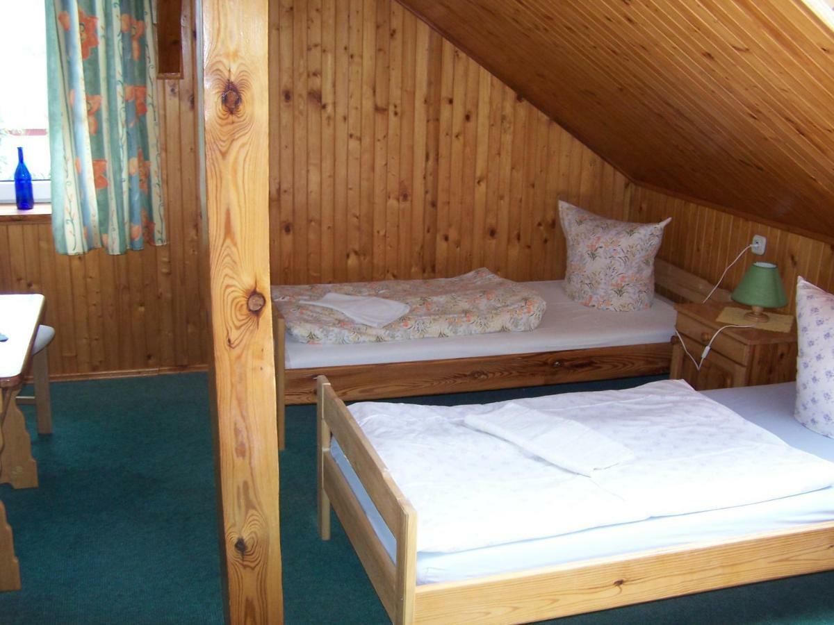 Agrohotelik-Gospodarstwo Agroturystyczne Mrągowo Esterno foto